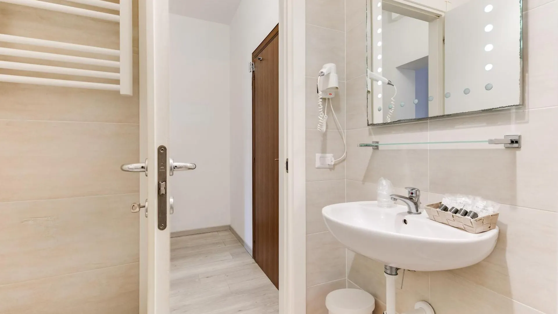 Hotel La Perla Rimini Italien