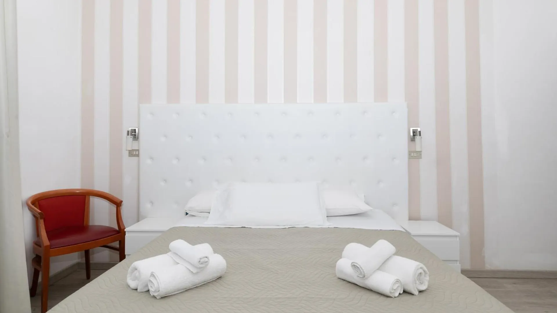 Hotel La Perla Rimini 3*,  Włochy